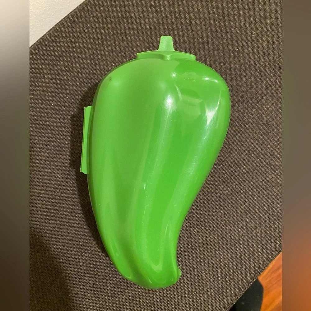 Tupperware Fun Green Jalapeño Pepper Shaped Salsa Container